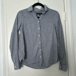 Women's Banana Republic Linen Blend Blue and White Striped Button Down Size XS